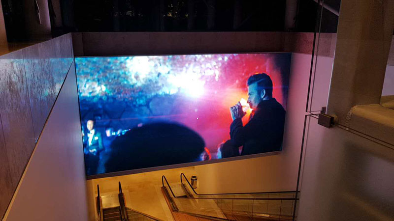 LED顯示屏發展歷程及全彩LED顯示屏特點
